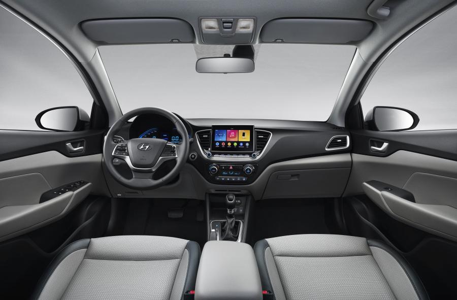 Торпедо Hyundai Verna 2019 года  (CN) (фото 3 из 4)